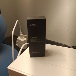 Cedar Essential Oil - Black